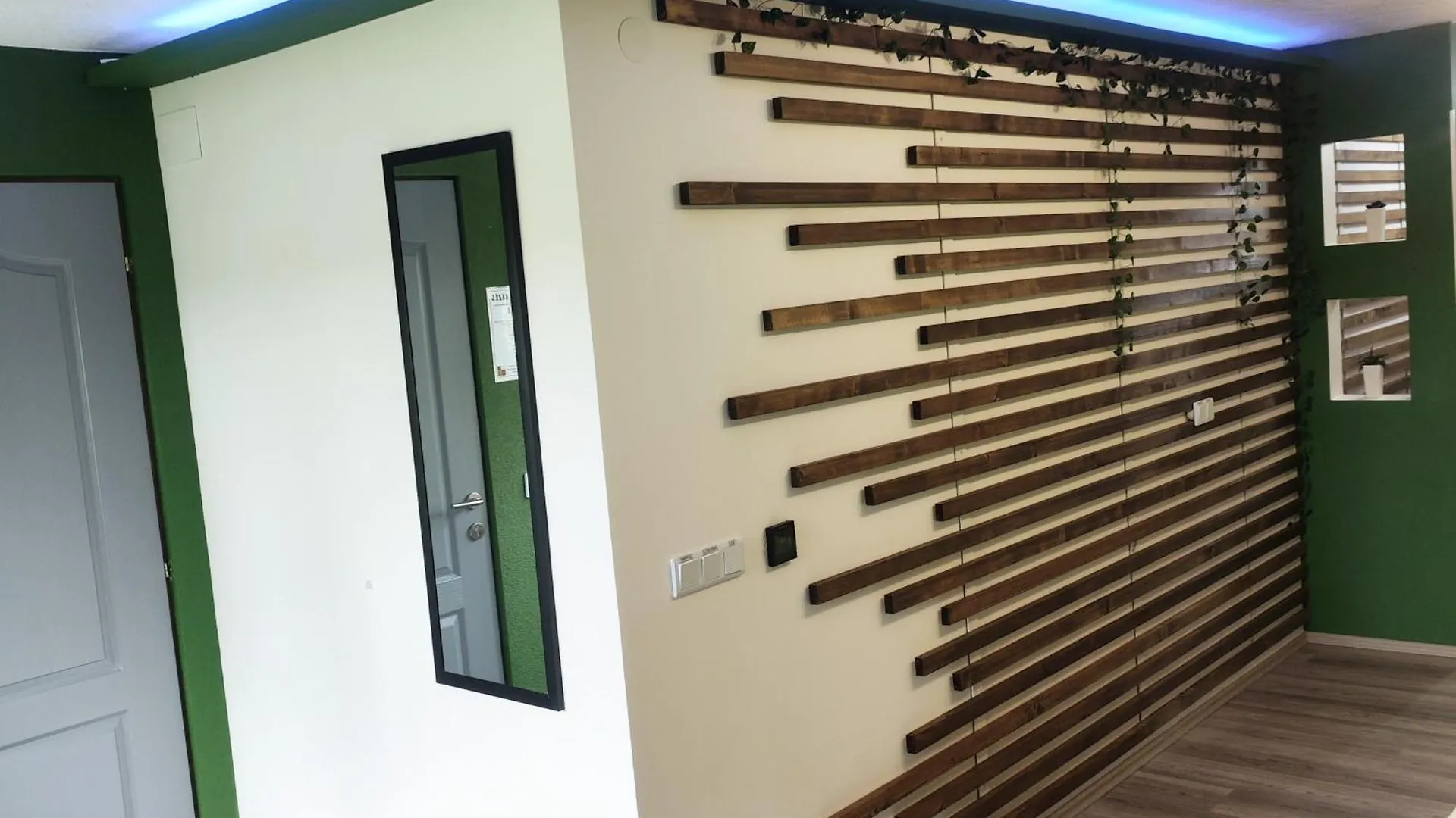 Color Apartmanok Eger 0*,